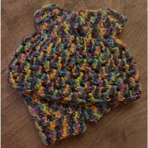 Hand knitted 2 piece baby set.